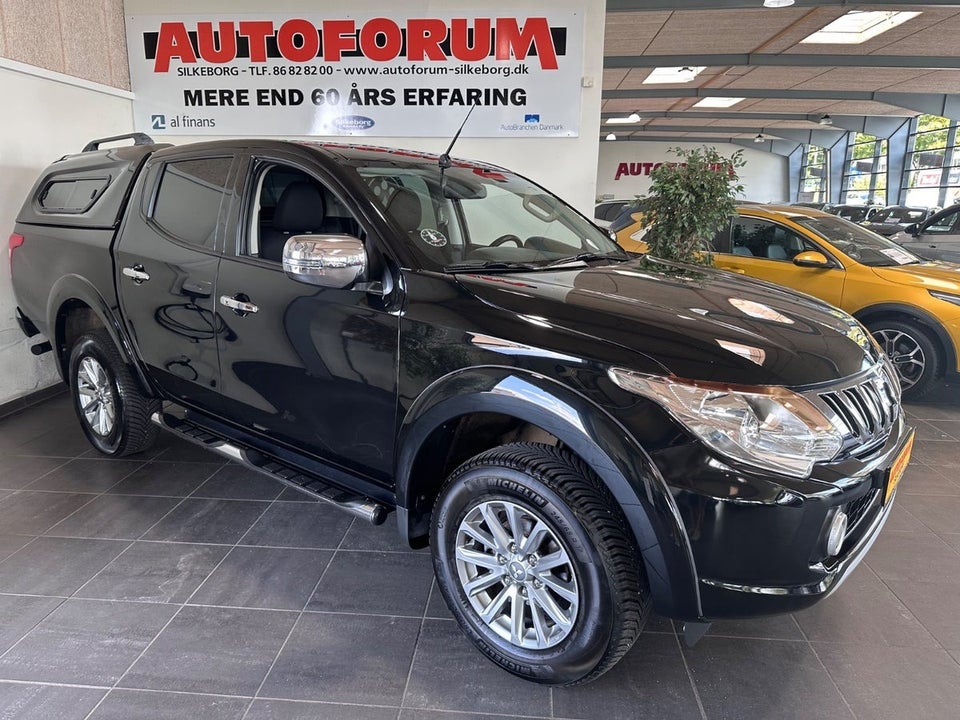 Mitsubishi L200 2,4 DI-D 181 Intense Db.Kab aut. 4d