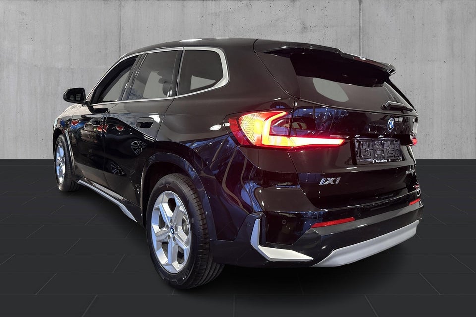 BMW iX1 eDrive20 X-Line 5d