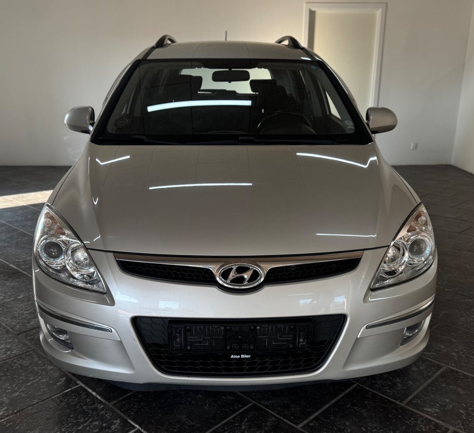 Hyundai i30 1,6 CRDi 115 Classic CW 5d