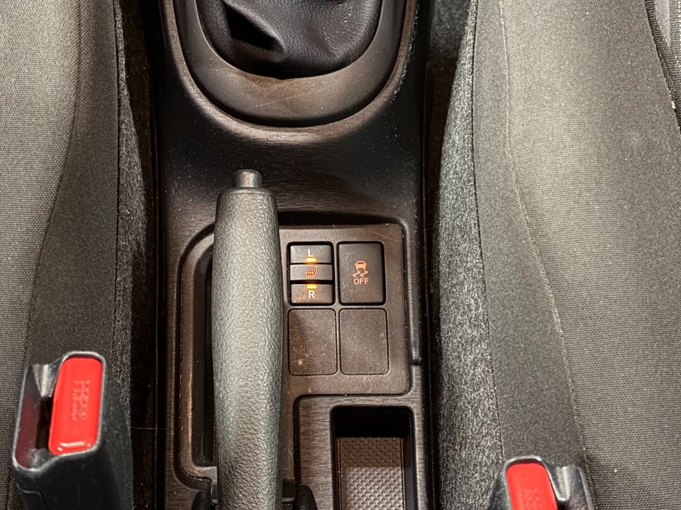 Toyota Yaris 1,3 VVT-i T1 5d