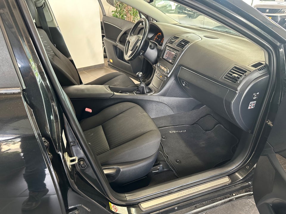 Toyota Avensis 2,0 D-4D T3 4d
