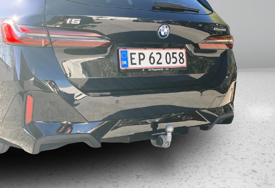 BMW i5 eDrive40 Touring Supercharged 5d