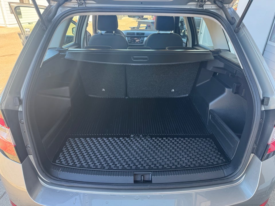 Skoda Fabia 1,0 TSi 110 Ambition Combi DSG 5d