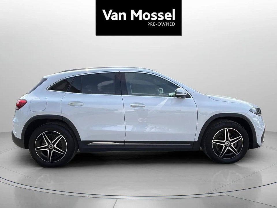 Mercedes EQA350 AMG Line 4Matic 5d