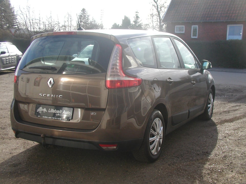 Renault Grand Scenic III 1,9 dCi 130 Dynamique 7prs 5d