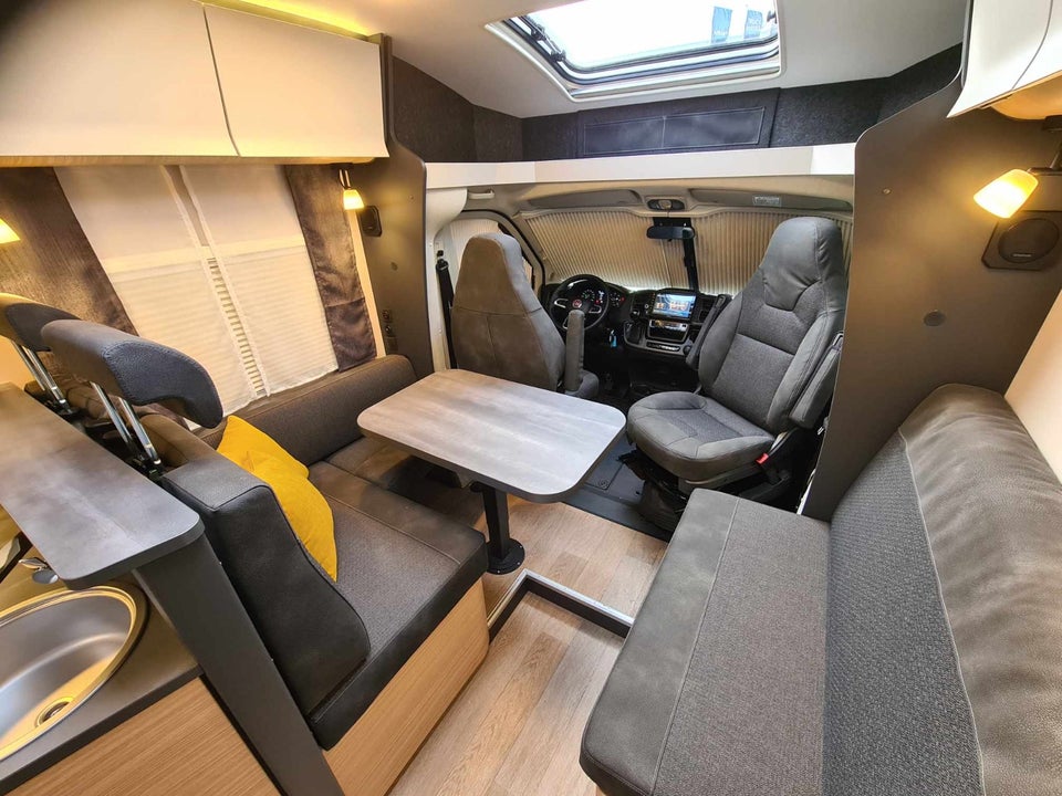 Hobby Optima De Luxe T70E 2,2 aut. 3d