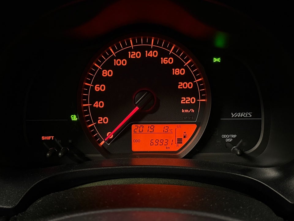 Toyota Yaris 1,3 VVT-i T1 5d