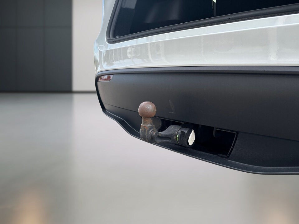 Tesla Model Y RWD 5d