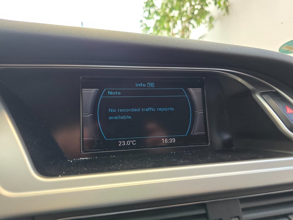 Audi A4 2,0 TDi 143 4d