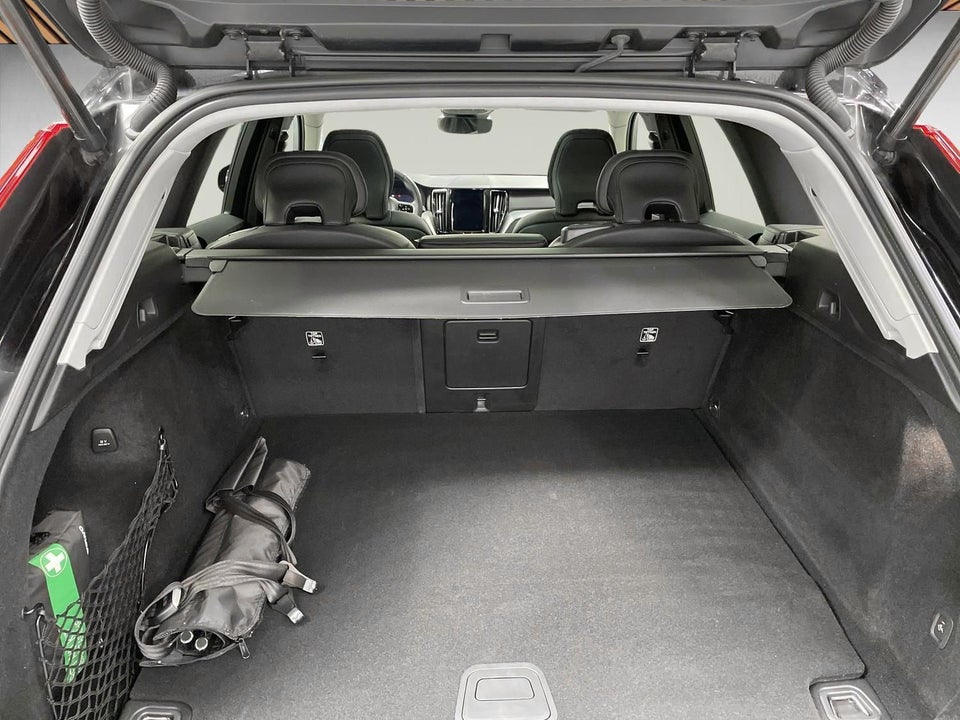 Volvo XC60 2,0 T8 ReCharge Inscription aut. AWD 5d