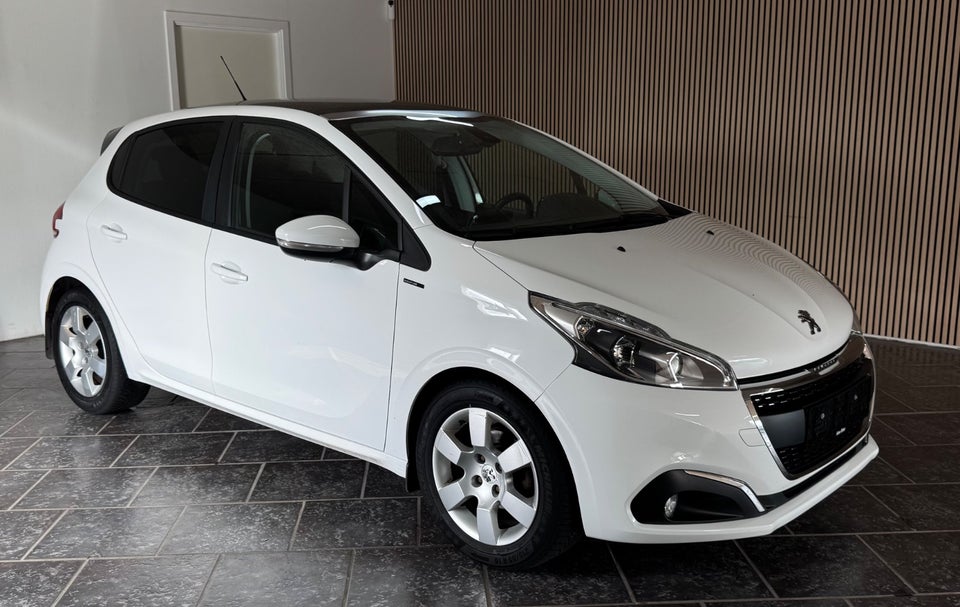 Peugeot 208 1,5 BlueHDi 100 Signature Sky 5d