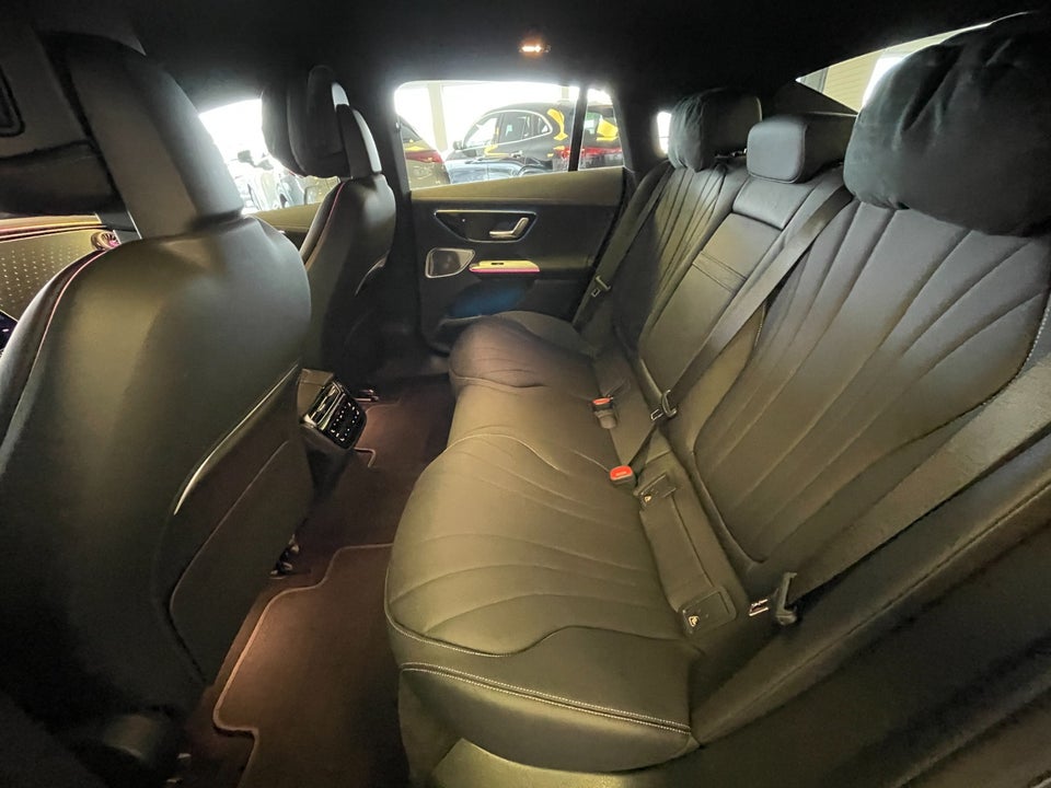 Mercedes EQE300 Electric Art 4d