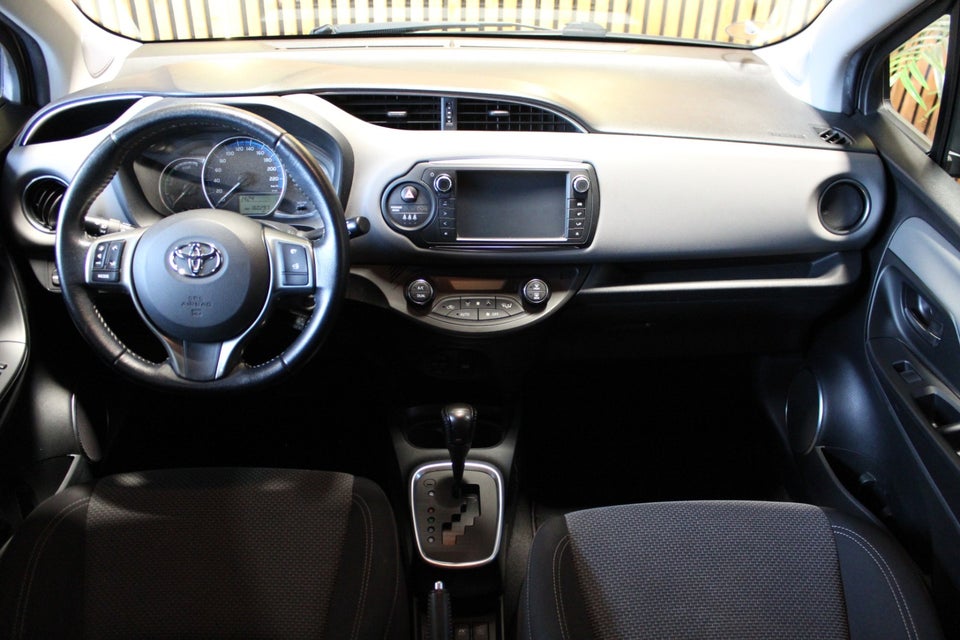 Toyota Yaris 1,5 Hybrid H2 e-CVT Van 5d