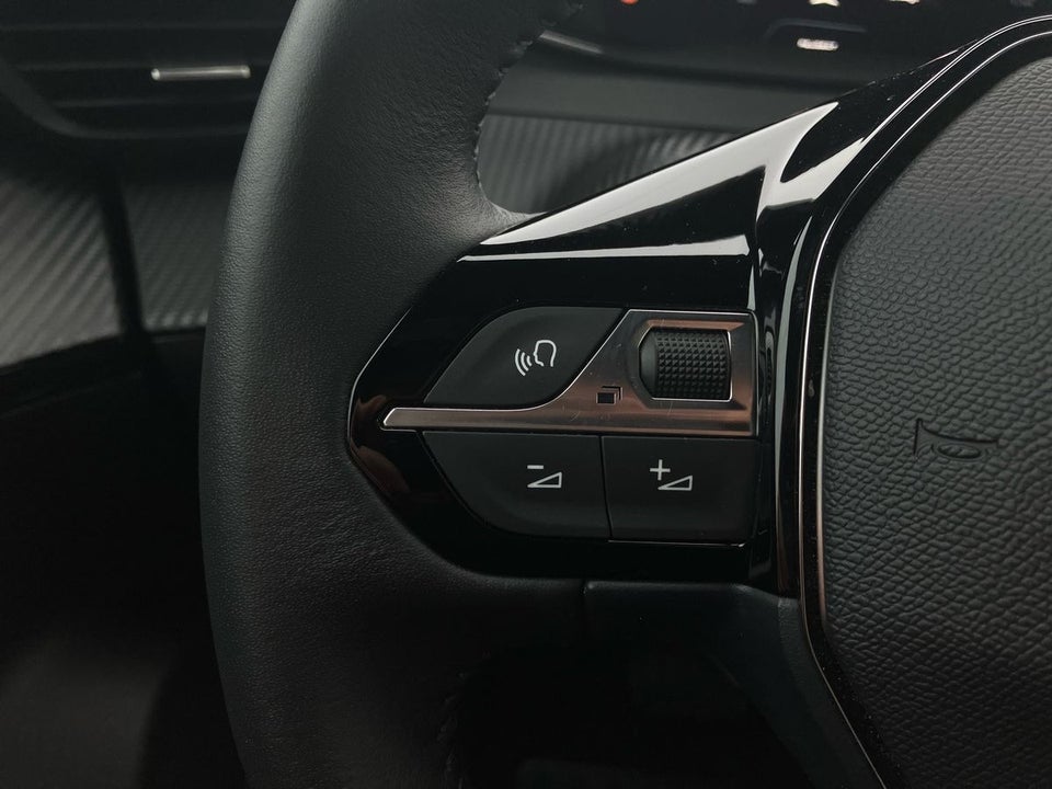 Peugeot e-2008 50 Allure 5d