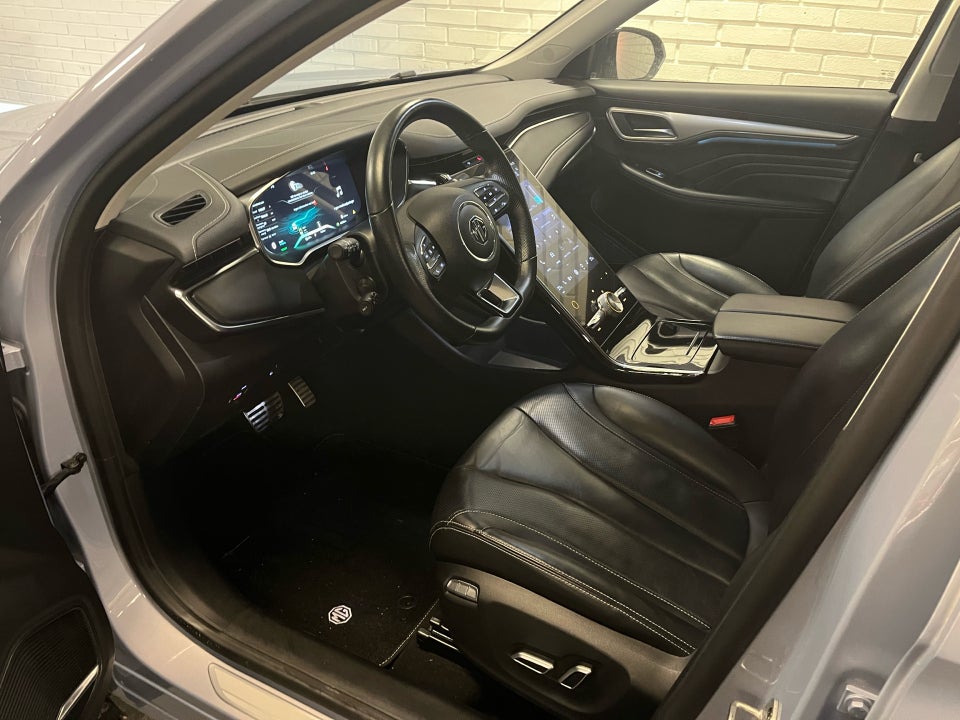 MG Marvel R Luxury 5d