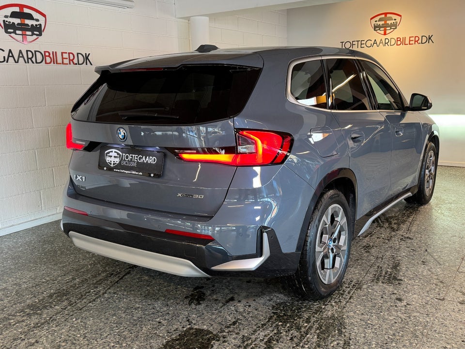 BMW iX1 xDrive30 X-Line 5d
