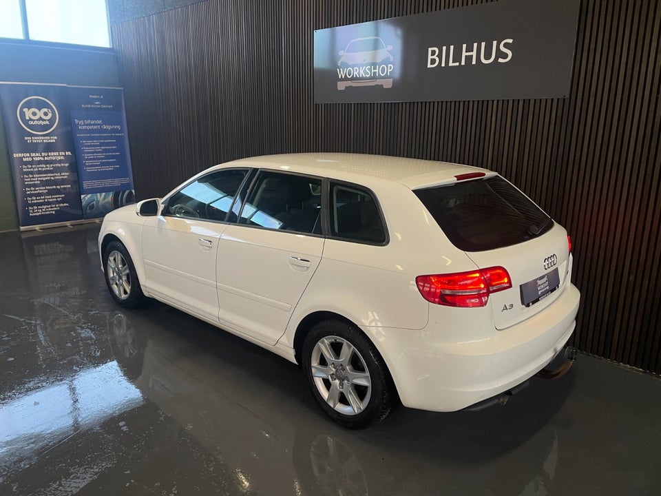 Audi A3 1,6 TDi Ambiente Sportback 5d