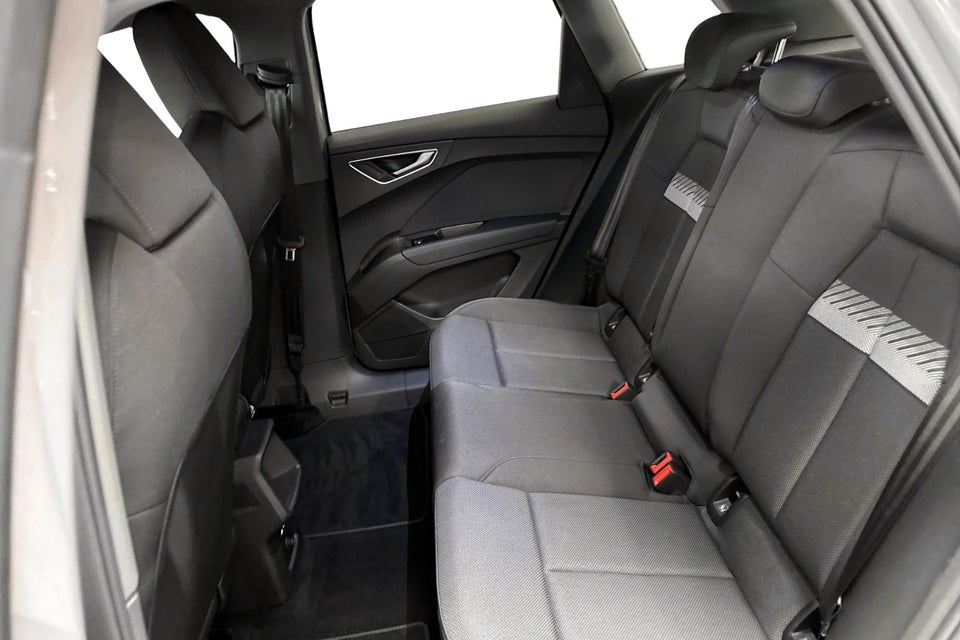 Audi Q4 e-tron 45 S-line 5d