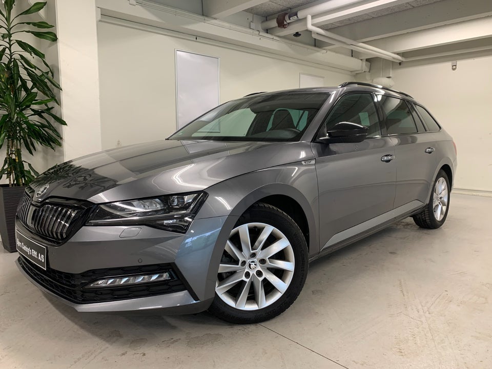 Skoda Superb 1,4 TSi iV Sportline Combi DSG 5d