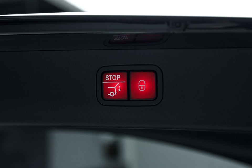 Mercedes E300 e 2,0 AMG Line stc. aut. 5d