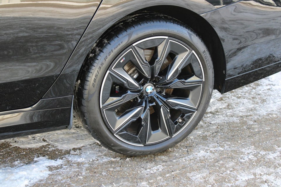 BMW i7 eDrive50 M-Sport 4d
