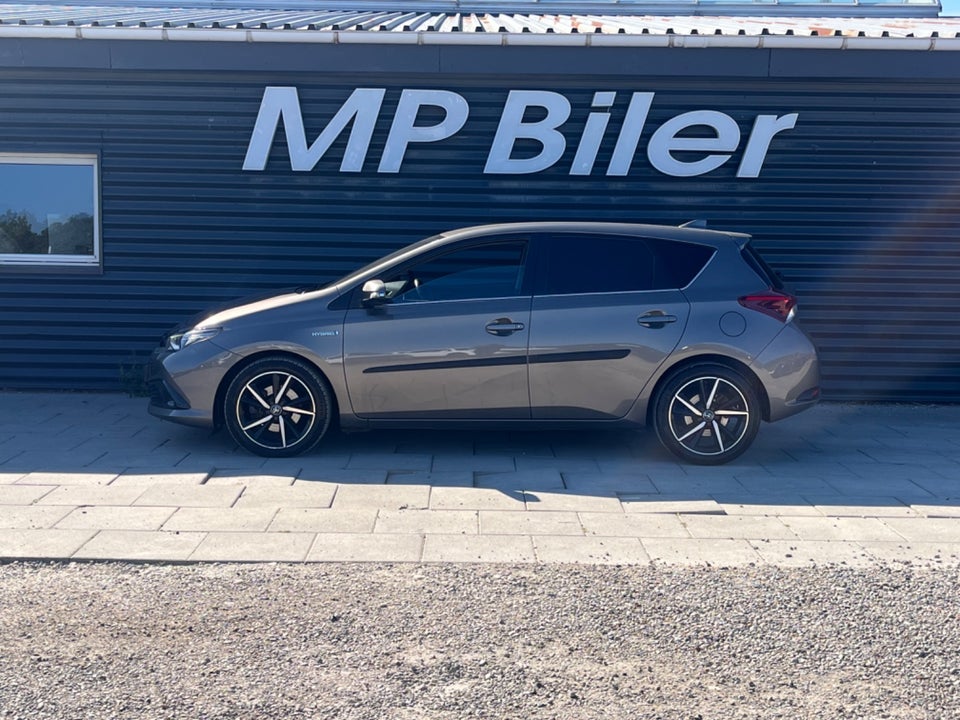 Toyota Auris 1,8 Hybrid H2 Selected CVT 5d