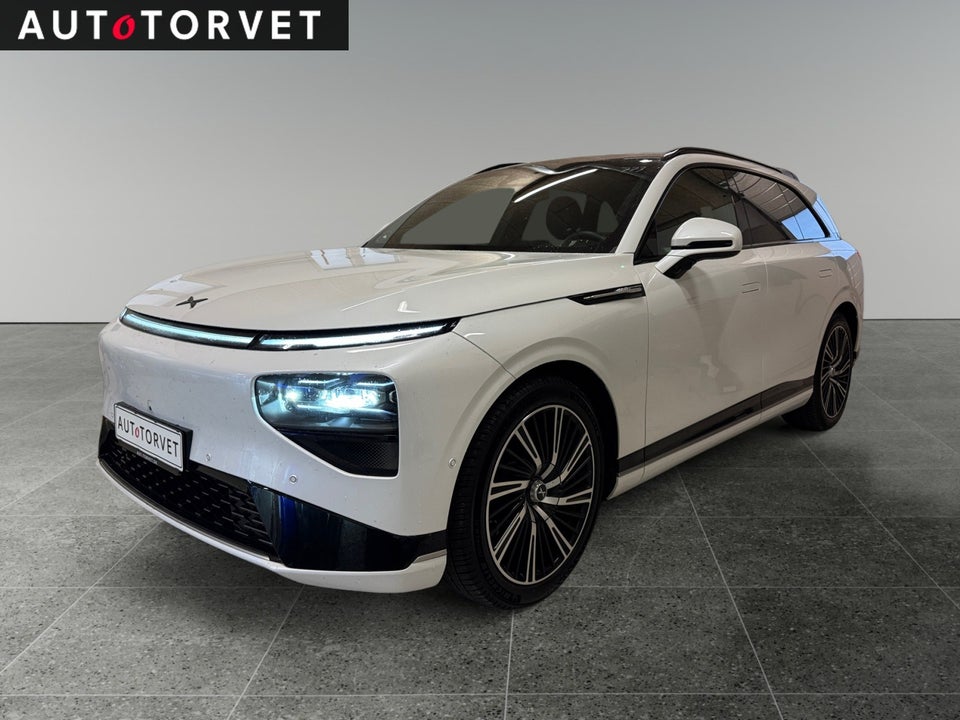 Xpeng G9 Performance 5d