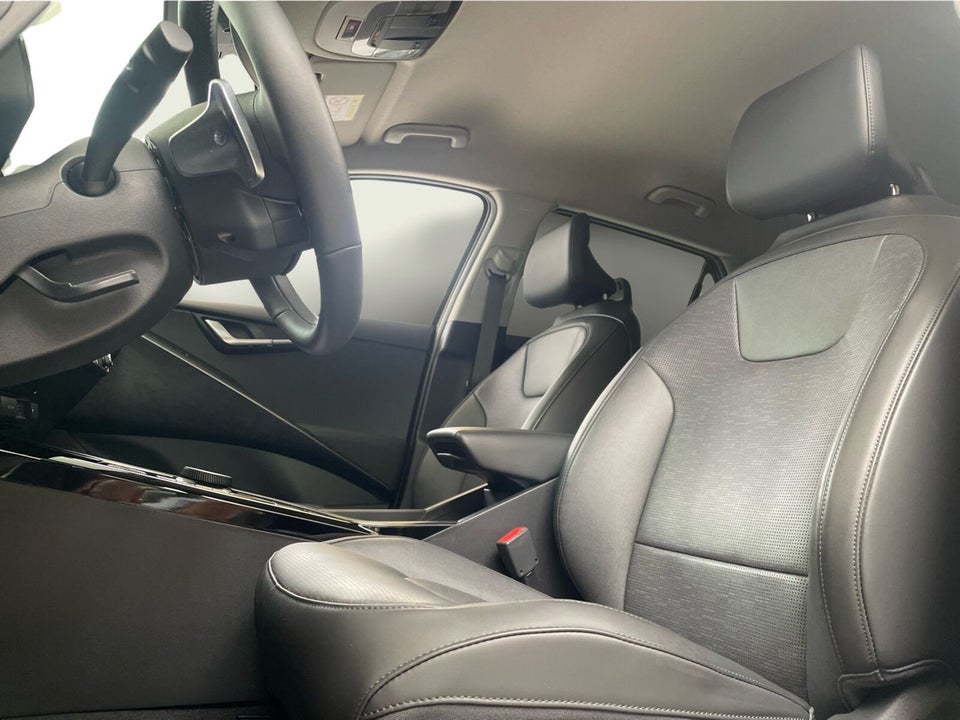 Kia Niro 64 EV Upgrade 5d