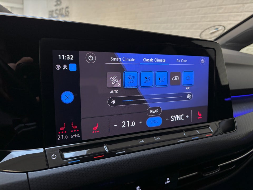 VW Golf VIII 1,4 GTE DSG 5d