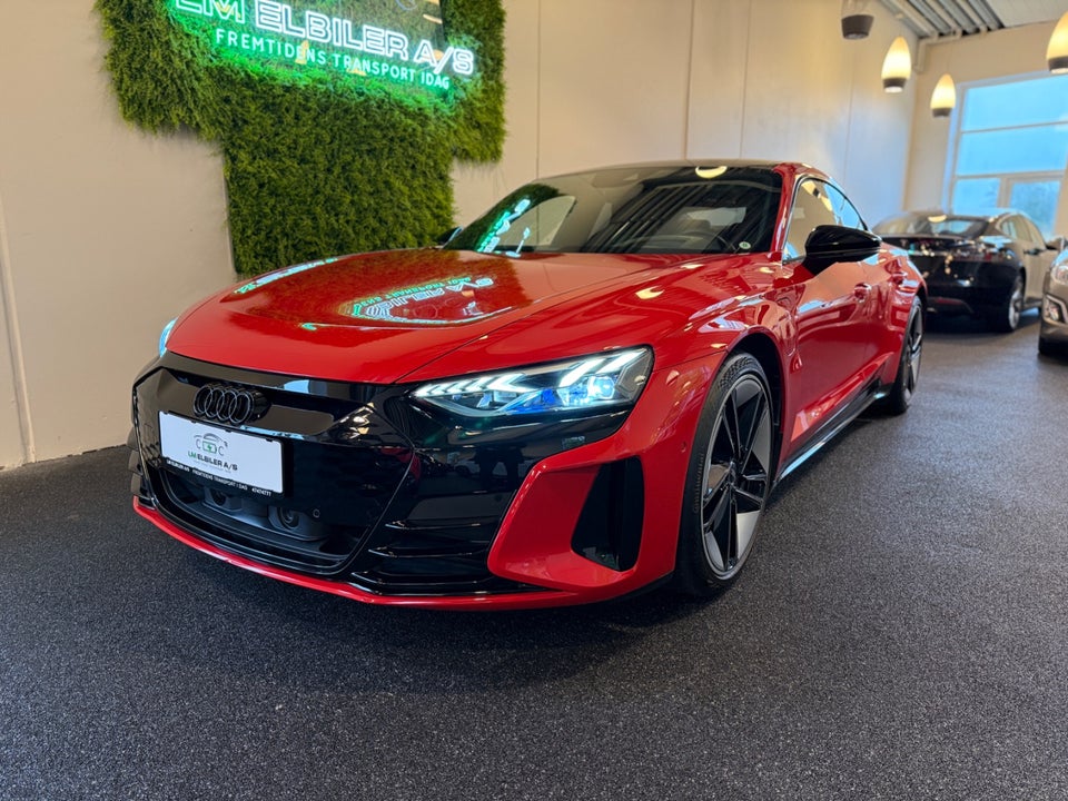 Audi e-tron GT pro quattro 4d