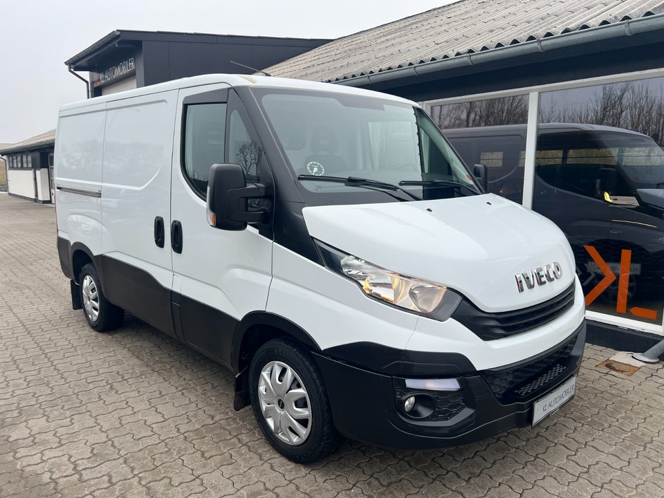 Iveco Daily 2,3 35S12 7,3m³ Van