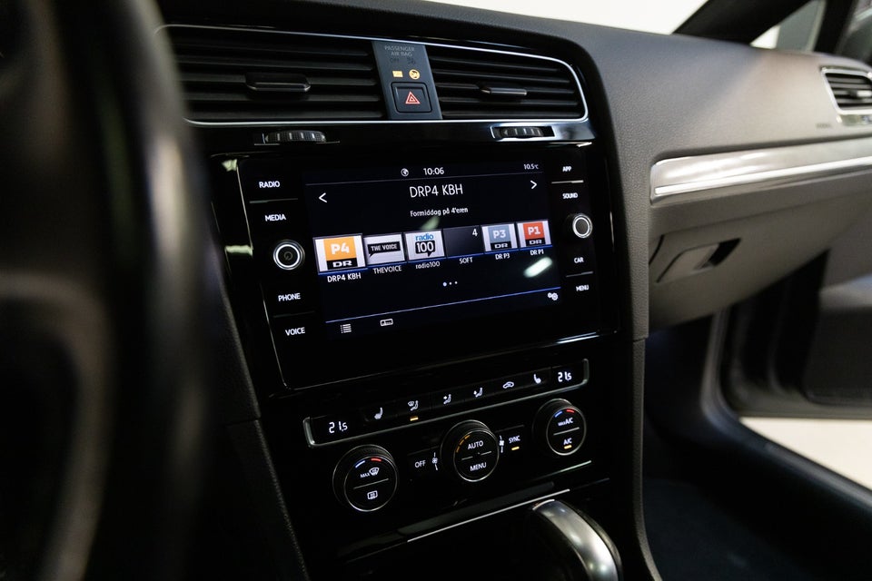 VW Golf VII 2,0 TDi 150 R-line Variant DSG 5d