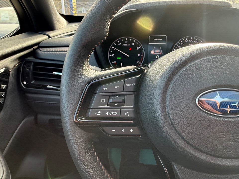 Subaru Forester 2,0 e-Boxer Touring L-tr. 5d