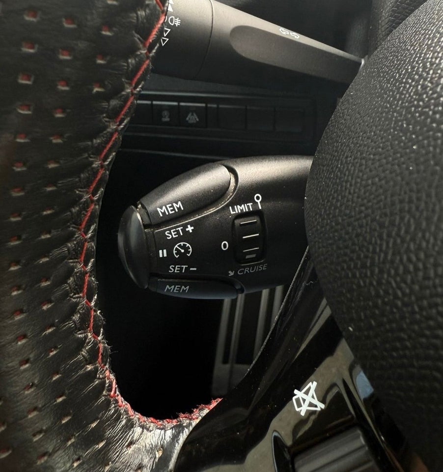 Peugeot 308 1,2 PureTech 130 GT Line EAT8 5d