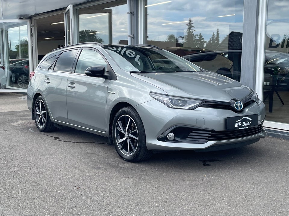 Toyota Auris 1,8 Hybrid H2 Style Touring Sports CVT 5d