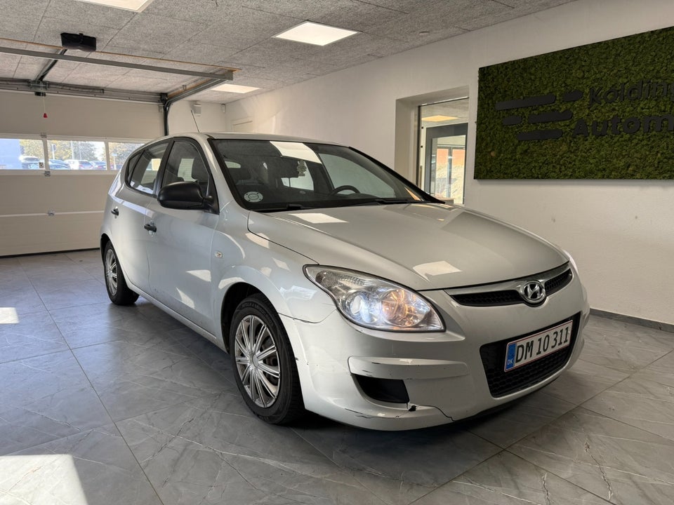 Hyundai i30 1,6 CRDi 90 Comfort 5d