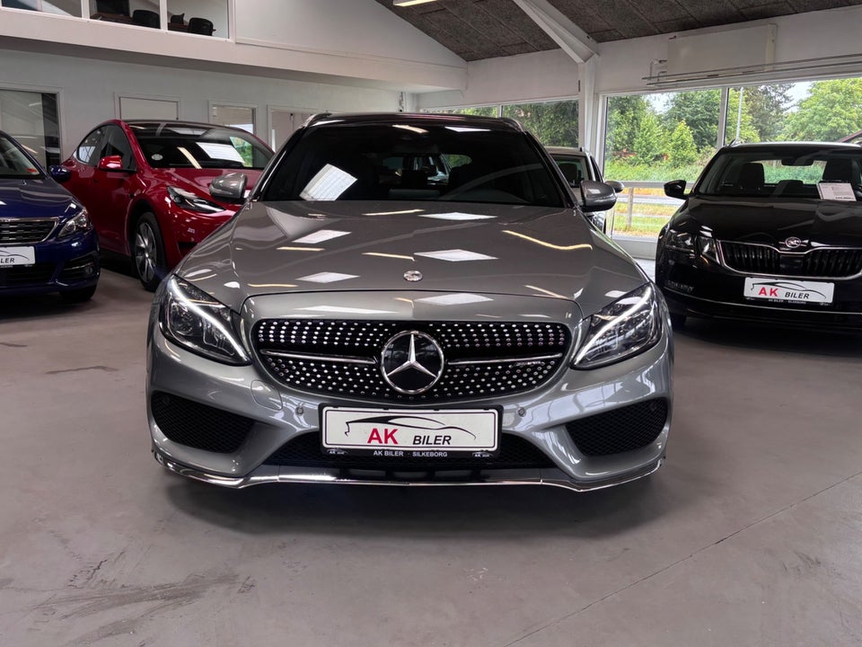 Mercedes C400 3,0 AMG Line stc. aut. 4Matic 5d