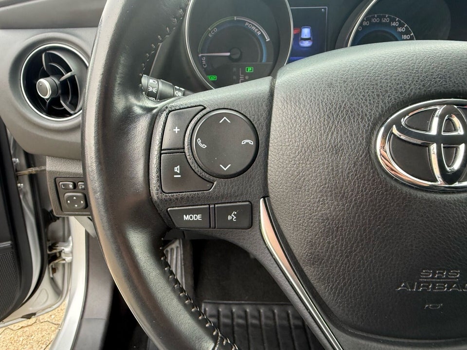 Toyota Auris 1,8 Hybrid H2 Comfort CVT 5d