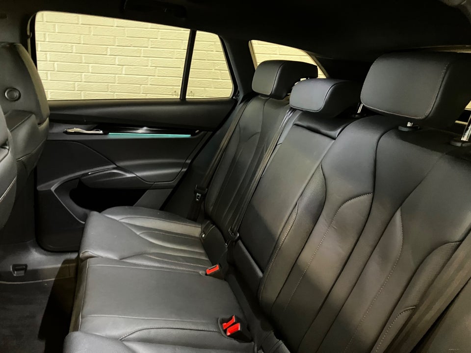 Skoda Enyaq 60 iV Founders Edition 5d