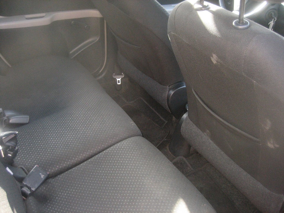 Toyota Yaris 1,0 T1 5d