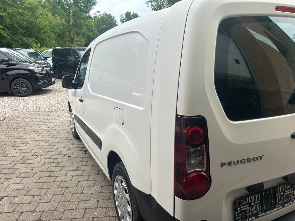 Peugeot Partner 1,6 BlueHDi 100 L2 Flex Van 5d
