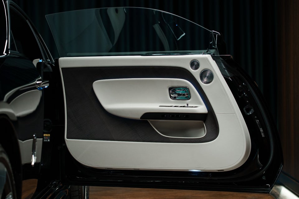 Rolls-Royce Spectre 2d