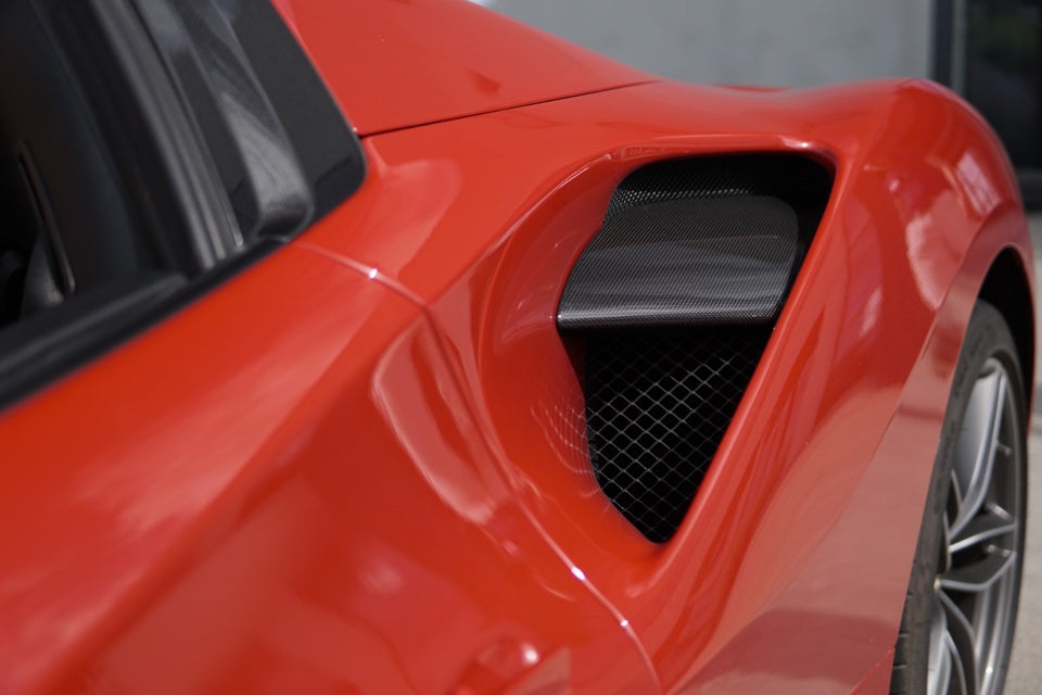 Ferrari 488 Spider 3,9 DCT 2d