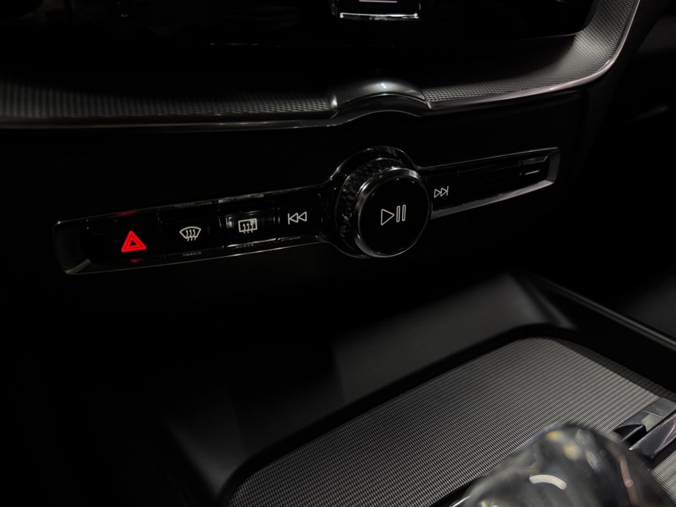 Volvo XC60 2,0 B4 197 Inscription aut. AWD 5d