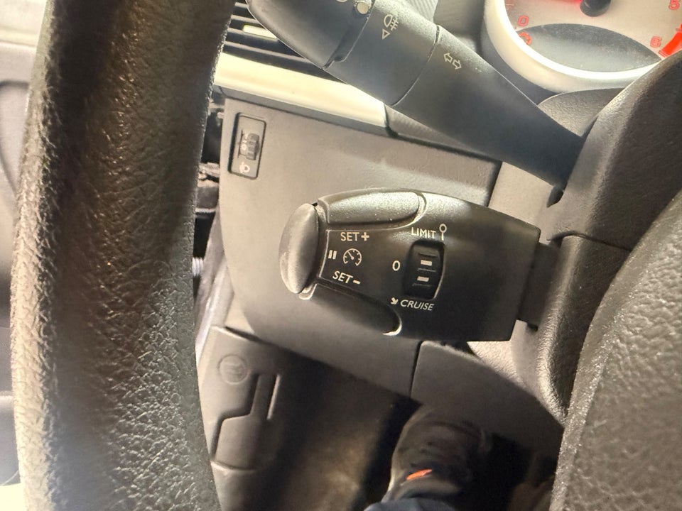 Peugeot 207 1,6 HDi 90 5d