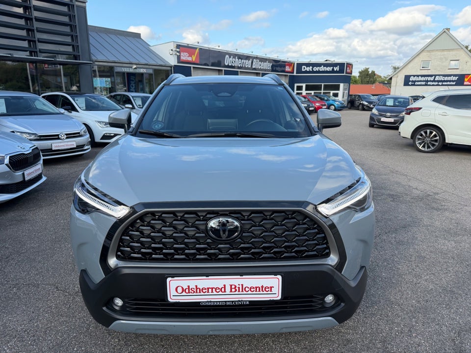Toyota Corolla Cross 1,8 Hybrid Style Comfort CVT 5d