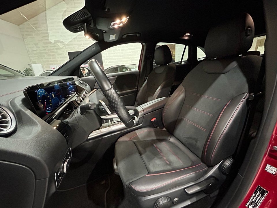 Mercedes EQA300 AMG Line 4Matic 5d