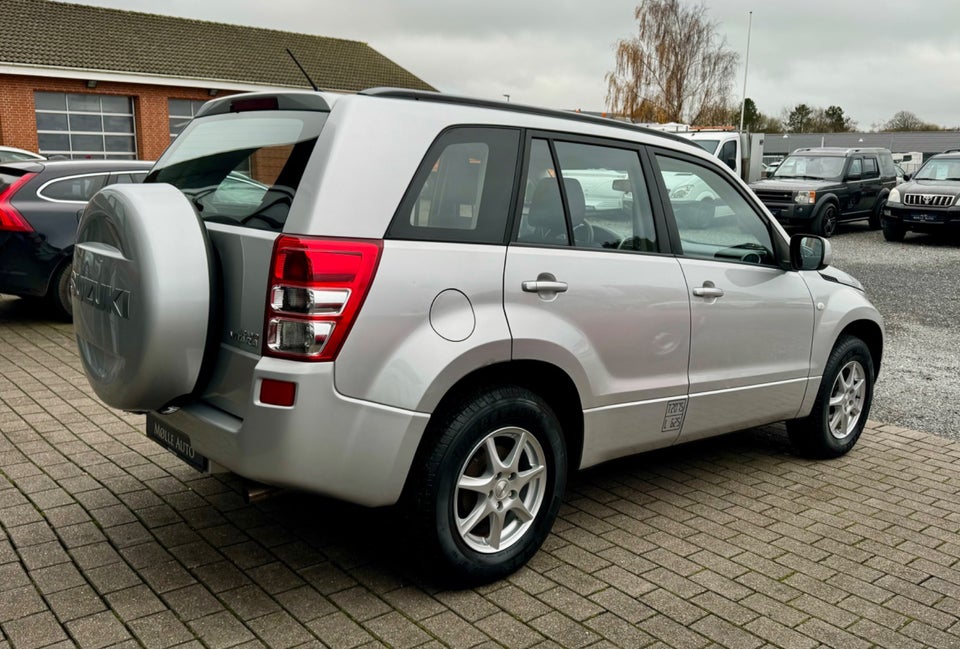 Suzuki Grand Vitara 2,0 GLX Van 5d