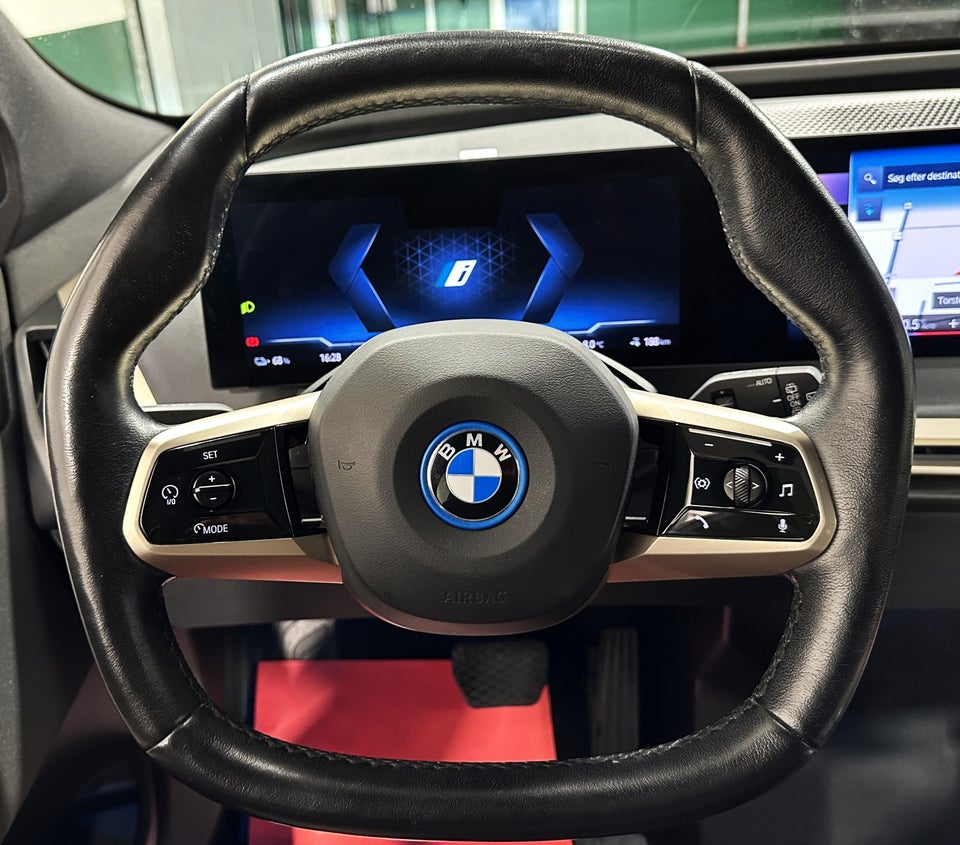 BMW iX xDrive40 Sport 5d