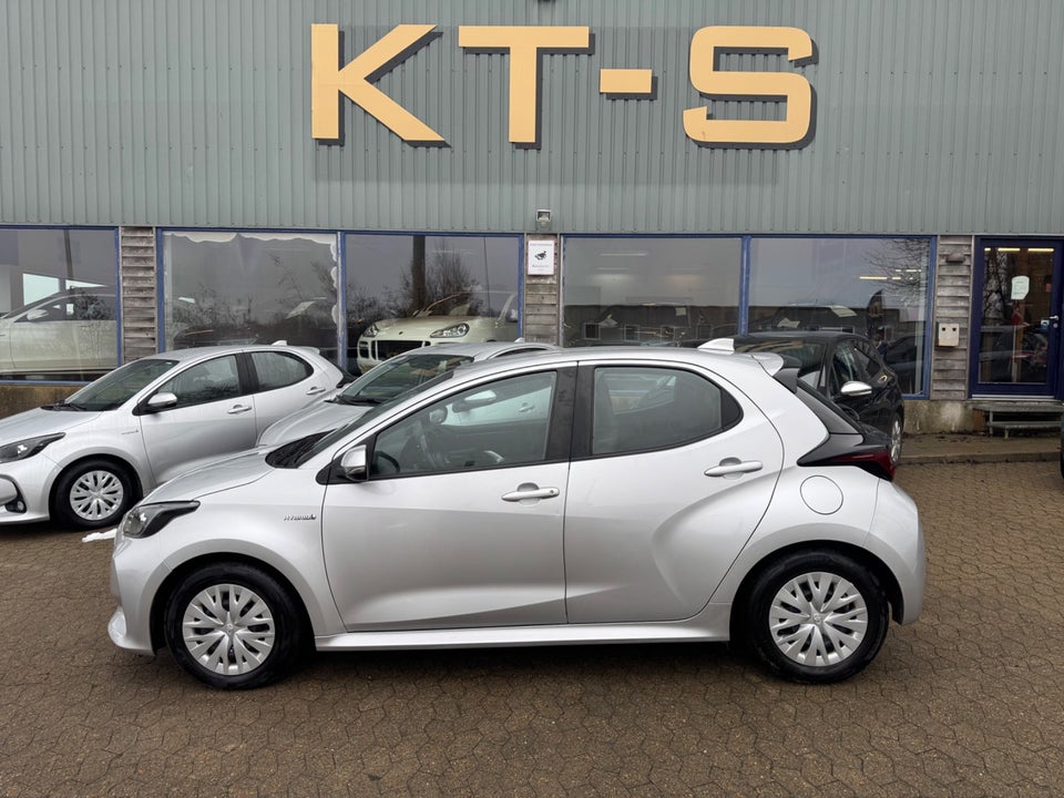 Toyota Yaris 1,5 Hybrid H1 e-CVT 5d